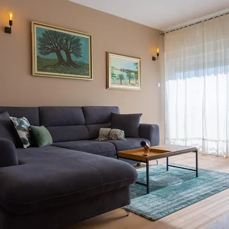 Melki For 12 People With Private Pool