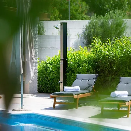 Melki For 12 People With Private Pool