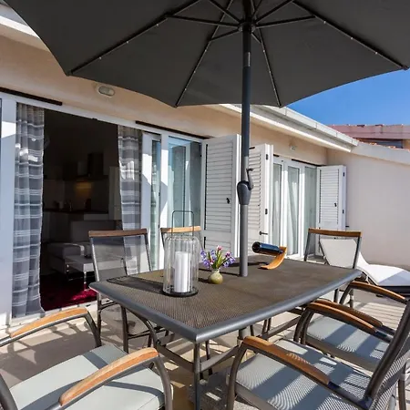 别墅 Melki For 12 People With Private Pool 克利斯