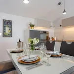 Melki For 12 People With Private Pool Villa