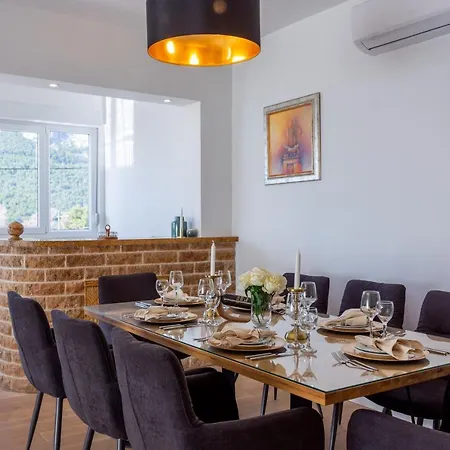 Melki For 12 People With Private Pool *