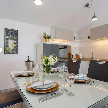 Melki For 12 People With Private Pool Vila