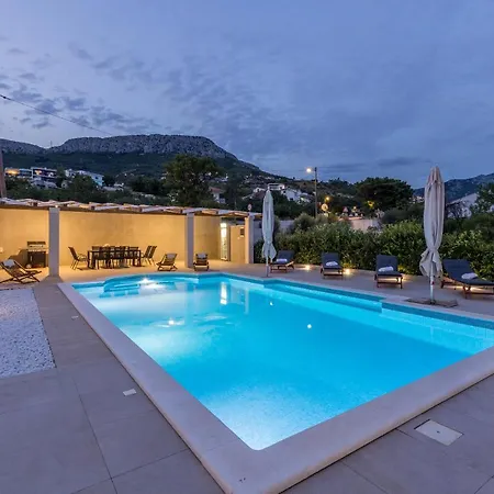 Melki For 12 People With Private Pool