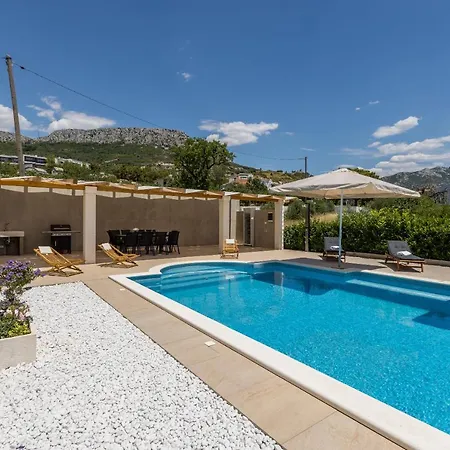 Villa Melki For 12 People With Private Pool *