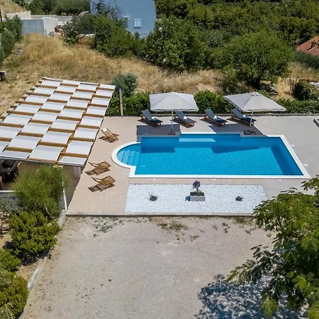 Melki For 12 People With Private Pool Villa *