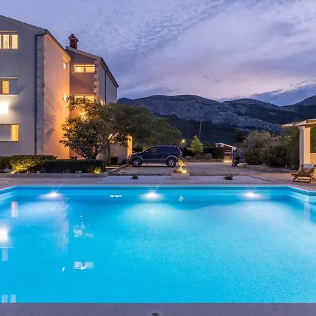Melki For 12 People With Private Pool * Klis
