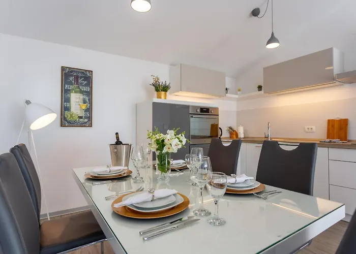 Melki For 12 People With Private Pool Villa